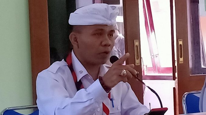 rentin - pakaian adat Bali