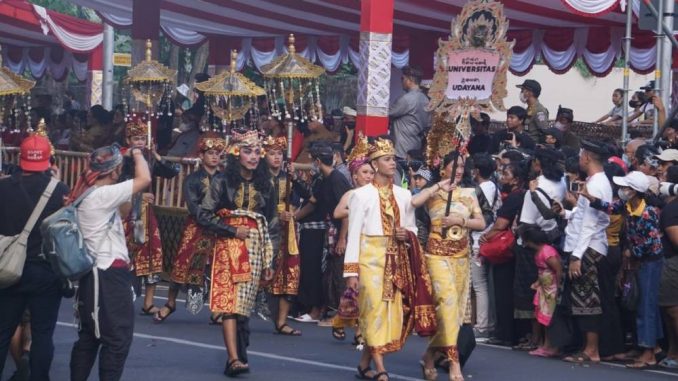 Partisipasi Universitas Udayana (Unud) dalam kegiatan Peed Aya atau Pawai budaya pada Pesta Kesenian Bali XLIV -IST
