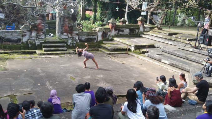 Penari Bali 2