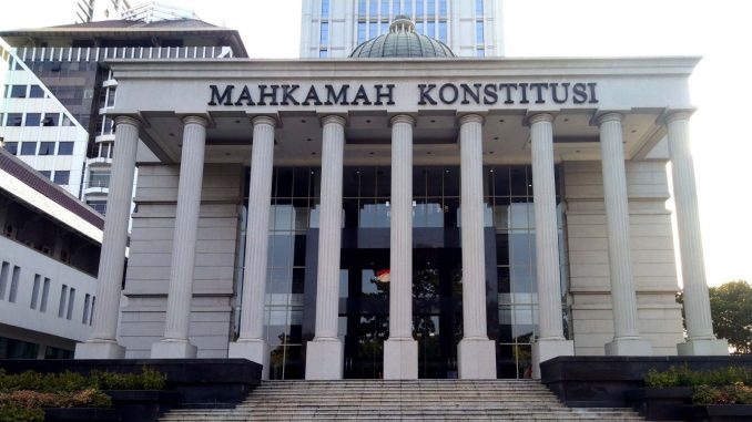 mahkamah-konstitusi-tugas-dan-kewajiban
