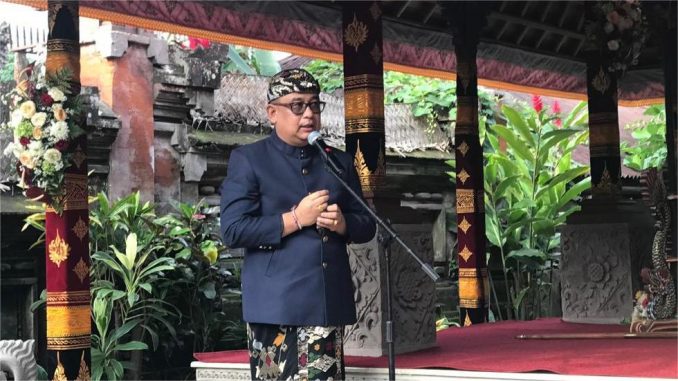 Ketua Yayasan Puri Kauhan Ubud, Anak Agung Gde Ngurah Ari Dwipayana, di Puri Kauhan Ubud