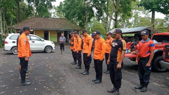 Tim SAR bersiap melakukan pencarian wisman Korsel yang hilang di Gunung Agung - IST