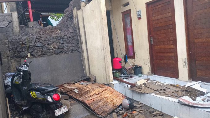 RUMA KOST Kamar kost terkena dampak ledakan pabrik tahu - IST