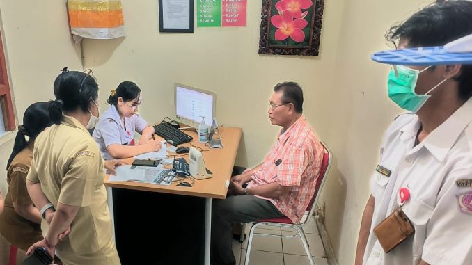 Pemeriksaan Kesehatan Gratis (PKG) yang dilaksanakan di Puskesmas 1 Denpasar Utara, Kota Denpasar, Senin (10/2) - IST