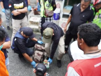 Penemuan sabu yang ditimbun di pekarangan rumah oleh BNN Bali - IST