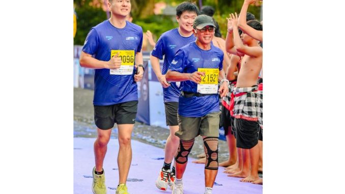 Prof (HC UNP) DR. Ir. Dwi Soetjipto (bertopi) saat ikut berlari untuk Meriahkan dan Apresiasi Adhyaksa Internasional Run 2025 di Bali - IST