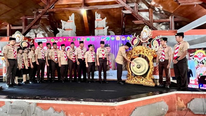 Pelatihan digital akan menjadi program unggulan Pramuka Buleleng. Hal itu dinyatakan Ketua Kwarcab Gerakan Pramuka Buleleng Gede Suyasa saat ditemui usai membuka Rapat Kerja Cabang (Rakercab) Gerakan Pramuka Buleleng di Wantilan Praja Winangun, Kantor Bupati Buleleng, Sabtu (24/5/2025) - IST