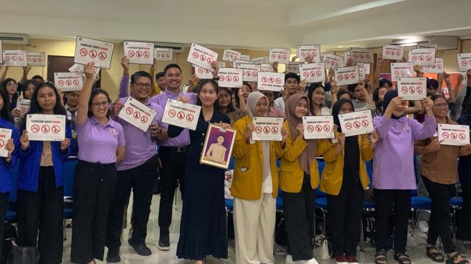 Anggota DPRD Bali Gek Diah bergabung dengan anak-anak muda menolak infiltasi industri rokok _ RFH