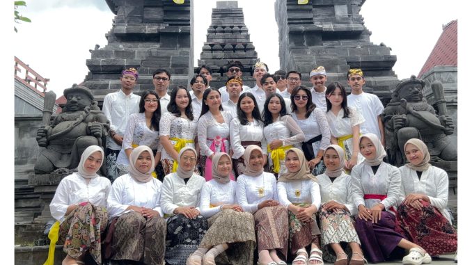 Tim Mahasiswa KKN UGM yang ditempatkan di Desa Belok Sidan dan Pelaga di Badung, Bali - IST