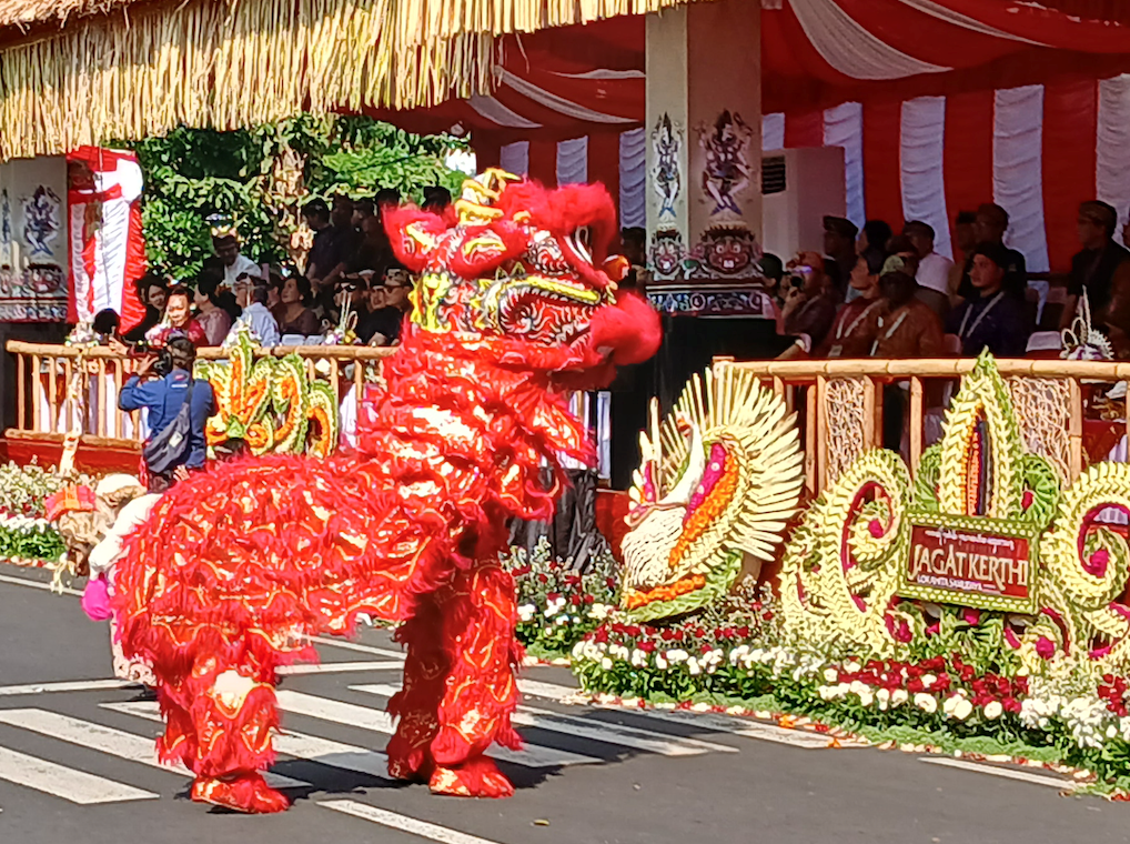 Tarian Barongsai dari Buleleng pada Peed Aya atau Pawai Pesta Kesenian Bali ke-47 tahun 2025, Sabtu ((21/6/2025) - kanalbali/Ayu Sulistyowati