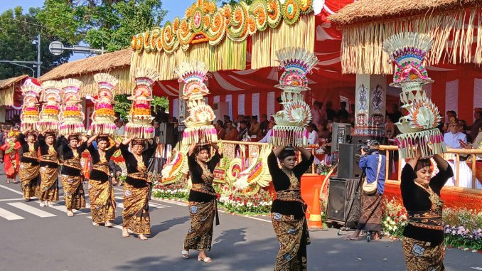 Uparangga Gebogan pada Peed Aya atau Pawai Pesta Kesenian Bali ke-47 tahun 2025, Sabtu ((21/6/2025) - kanalbali/Ayu Sulistyowati