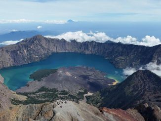 Pemandangan Gunung Rinjani yang menjadi lokasi jatuhnya wisman Brazil dan mengundang keprihatinan Kemenpar - IST
