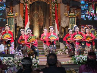 Pagelaran tari serangkaian launching buku untuk memperingati maestro tari AA Gde Ngurah Madera di Peliatan, Ubud - IST