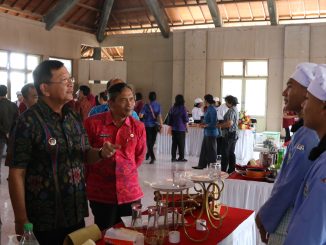 Bupati Buleleng I Nyoman Sutjidra di Gedung Wanita Laksmi Graha, Selasa (3/6/2025) saat pembuka Lomba Kreasi Olahan Tempe- IST