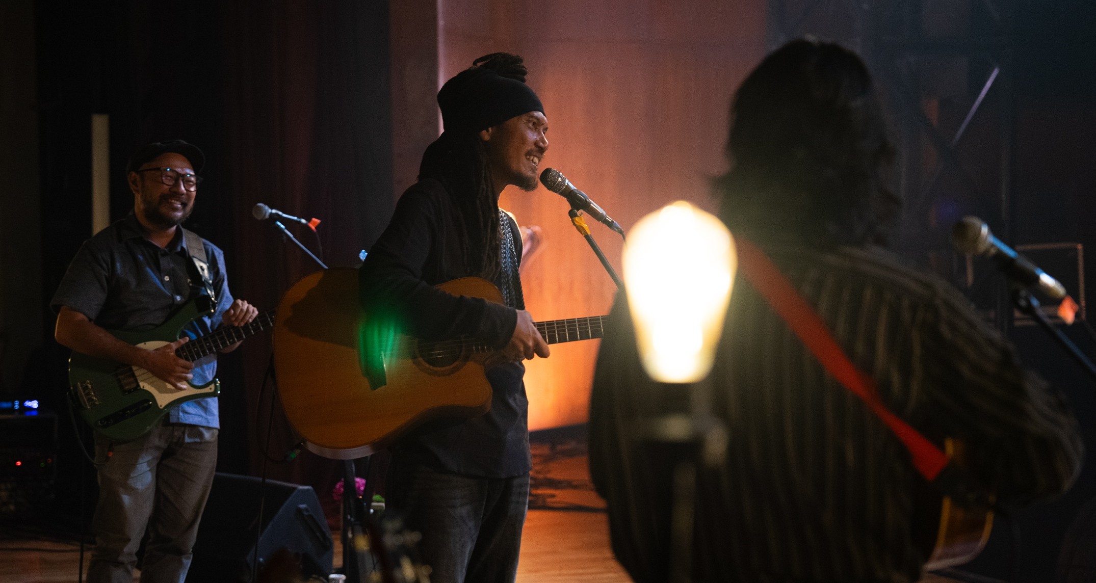 Dadang Pranoto, vokalis dan gitaris Dialog Dini Hari - IST
