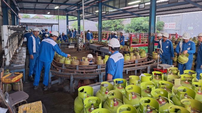 pertamina - 3 kg Peningkatan stok LPG 3 Kg di bali menjelang idul Adha - IST