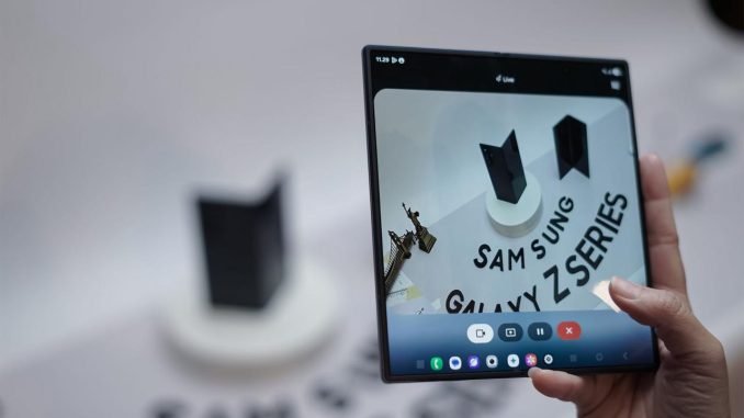Galaxy Z Fold7 dan Z Flip7 adalah Galaxy Z Series paling tipis dan ringan, menjadikannya standar baru untuk sebuah foldable smartphone- IST
