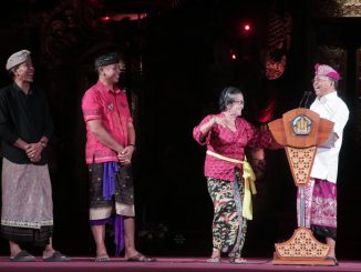 Dialog pedagang Laklak dari Buleleng dengan Gubernur Bali Wayan koster - IST