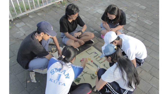 jurnalis sekolah Kegiatan murid-murid anggota Smansaku Journalist/IST