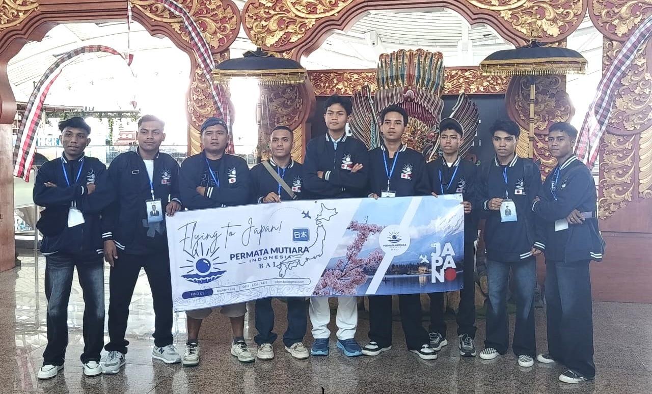 Mereka adalah 6 mahasiswa ITB STIKOM Bali dan 1 mahasiswa Politeknik Nasional Denpasar - IST