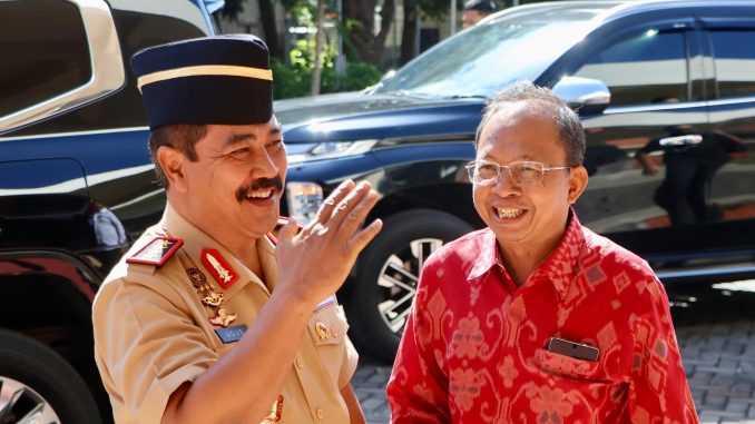 Menteri Imapas bersama Koster Menteri Imigrasi dan Pemasyarakatan Republik Indonesia, Agus Andrianto bersama Gubernur Koster (kanan) - IST