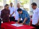 Direktur IESR Fabby Tumiwa saat penyerahan PLTS Atap di Bali - IST