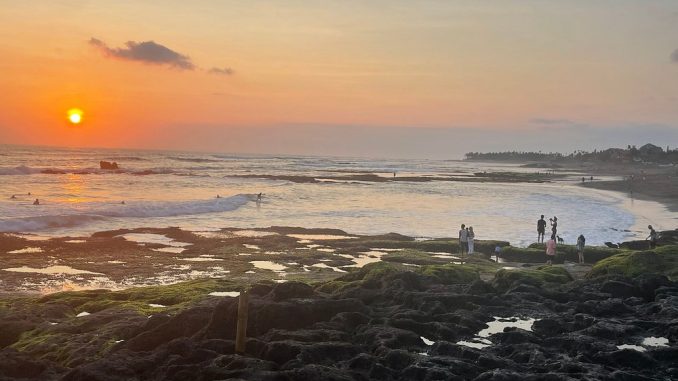 liburan di bali paling asik main ke Pantai Pererenan