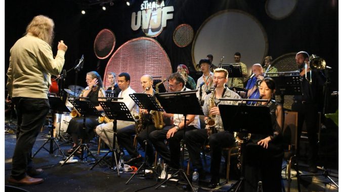Penampilan East West European Jazz Orchestra yang mengawali UVJF 2025 di Ubud, Bali - IST
