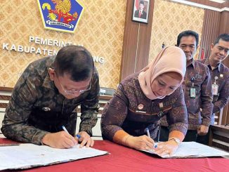 Penandatangan nota kesepakatan antara Pemkab Buleleng dengan Kemenkum Bali di Ruang Rapat Lobi Kantor Bupati Buleleng, Selasa (26/8/2025).