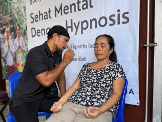 Layanan hipnoterapi gratis bagi warga kota Denpasar oleh PKHI Denpasar - IST