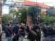 Suasana saat polisi membubarkan massa - KAD