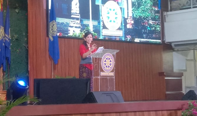 Menteri Komunikasi dan Digital Meutya Hafid saat menjadi pembicara kuliah umum di Kampus Universitas Udayana, di Jimbaran, Kabupaten Badung, Bali, Kamis (28/8) - IST