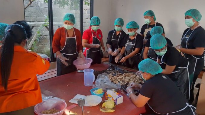 Praktek pengolahan tala togog menjadi tepung - IST
