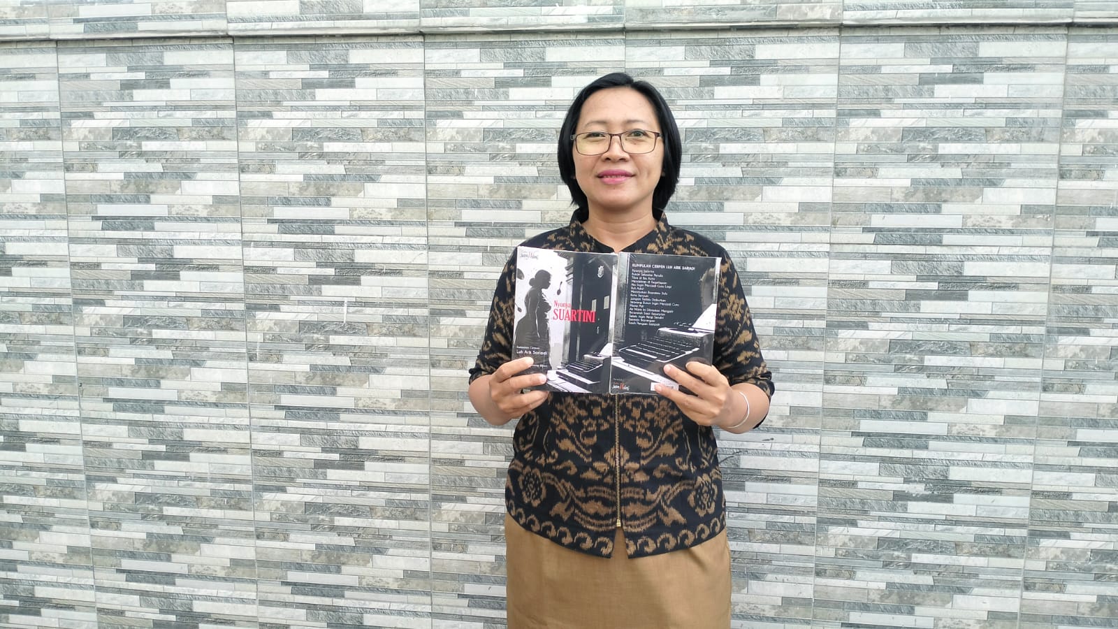 Luh Arik Sariadi, Guru di SMK Negeri 3 Singaraja sejak 2007 - IST