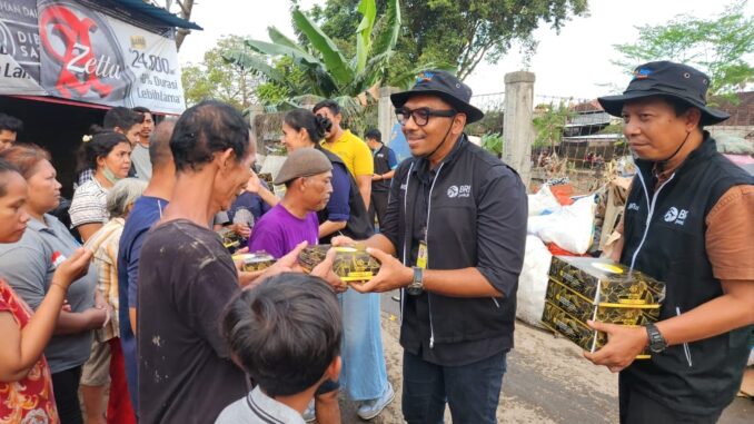 Penyaluran bantuan BRI Peduli untuk warga Denpasar yang terdampak banjir - IST