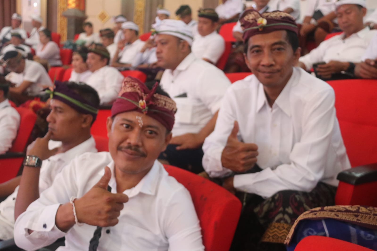 Salah-satu peserta Pengambilan  sumpah/janji sebagai Aparatur Sipil Negara (ASN) di Gedung Kesenian Gde Manik Singaraja, Kamis (18/9) - IST