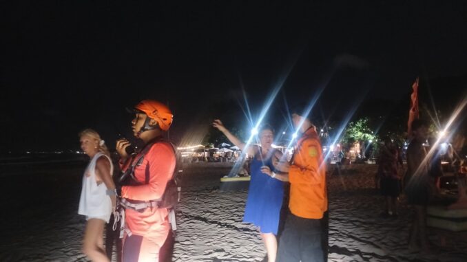Pencarian korban di Pantai Legian Bali - IST