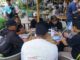 Bupati Adi Arnawa berdialog dengan komunitas sekitar Pantai Kuta di Skatepark Pantai Kuta, Jalan Pantai Kuta, Sabtu (13/9). - Humas Badung