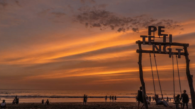 pantai petitenget