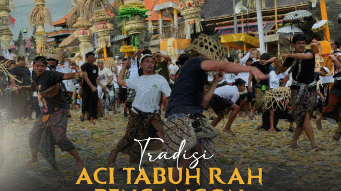 alasan digelarnya perang tipat bantal di mengwi