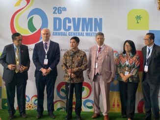 Wakil Menteri Kesehatan RI, Dante Saksono Harbuwono ( 3 dari kiri) saat jumpa pers usai pembukaan DCVMN di Sanur, Bali - IST