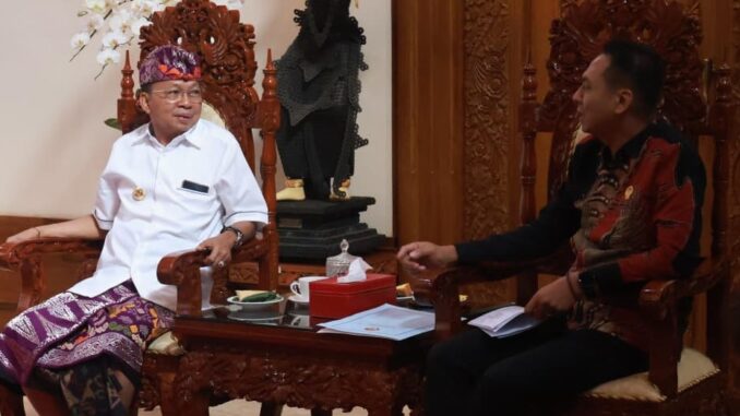 Gubernur Koster saat menerima Wamen Investasi - IST