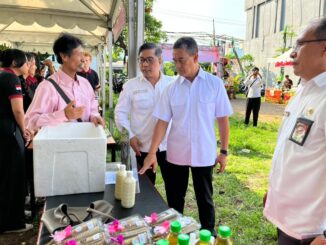Wabup Supriatna saat Buleleng UMKM Expo (BUE), Rabu (26/11/2025) - IST