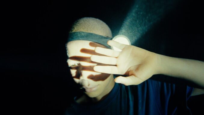 The Boy with White Skin - Foto. Balinale Doc