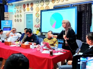 Direktur DEEP Indonesia yang juga Direktur Komunikasi Deep Intelligence Research (DIR), Neni Nur Hayati mempresentasikan riset tahunan berbasis artificial intelligence (AI) - IST