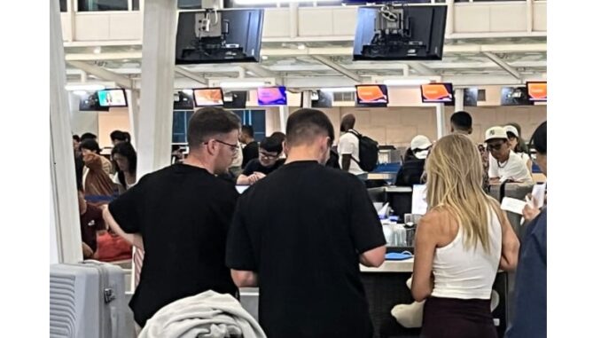 Proses deportasi Bonnie blue di Bandara Ngurah rai, Bali - IST