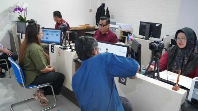 Pemeriksaan di Imigrasi Ngurah Rai, Bali - ISt