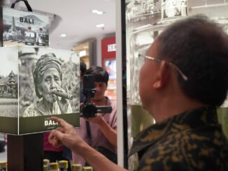 Koster saat melakukan peninjauan arak Bali di Bandara Ngurah Rai - IST