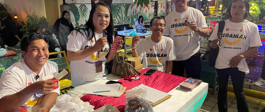 Edukasi pencegahan HIV dengan menggunakan kondom - IST