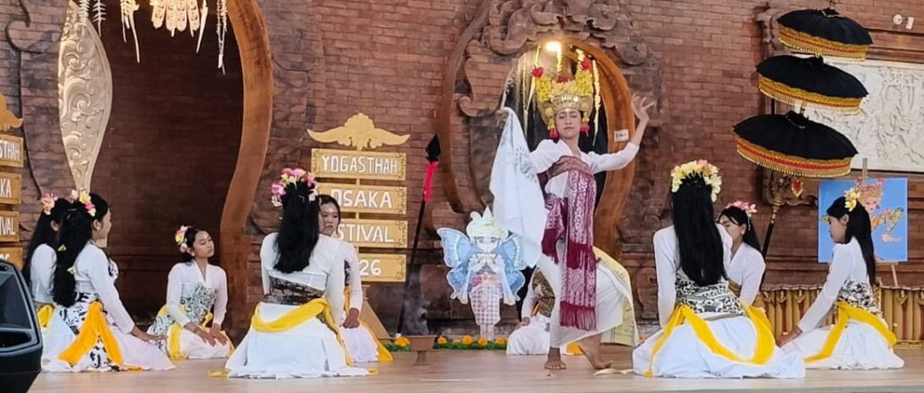 Pentas tari Sanghyang Dedari di SMAN 1 Kuta Selatan - IST